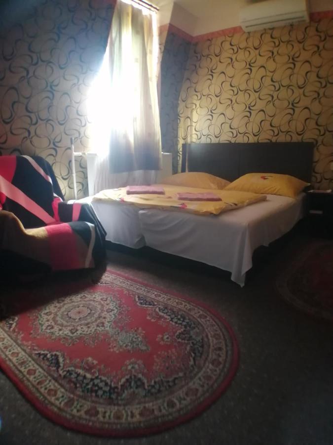 Jocó Panzió Hotel Nyíregyháza Exterior foto